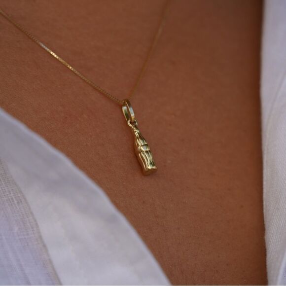 - Soda Bottle 14k solid gold pendant perfect gift - Picture 4 of 7